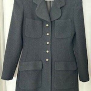 Ladies Vintage Chanel black Blazer